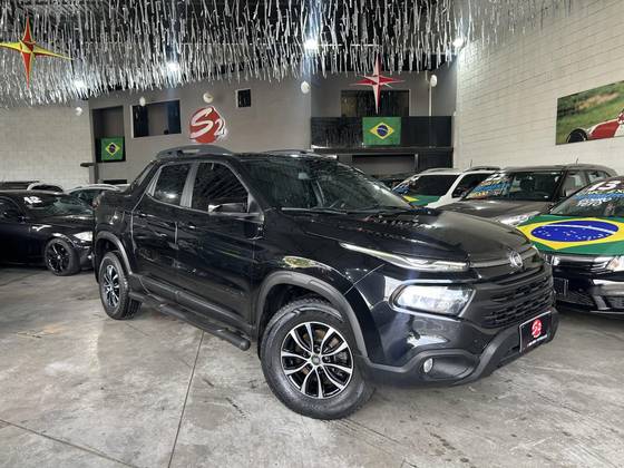 FIAT TORO 2.0 16V TURBO DIESEL ULTRA 4WD AT9 FIAT TORO 2.0 16V TURBO DIESEL ULTRA 4WD AT9